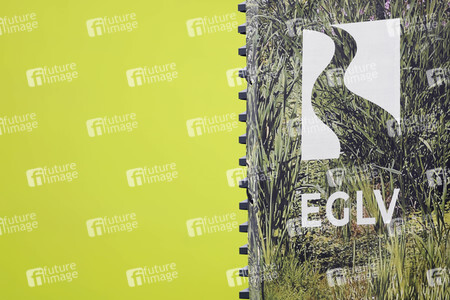 Armin Laschet bei der Inbetriebnahme das Pumpwerks Oberhausen