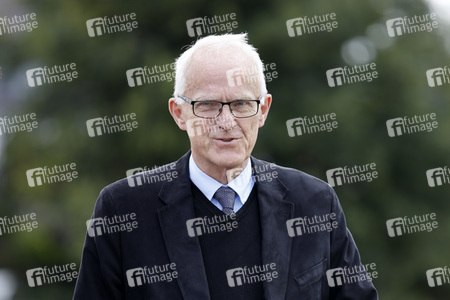 Armin Laschet bei der Inbetriebnahme das Pumpwerks Oberhausen