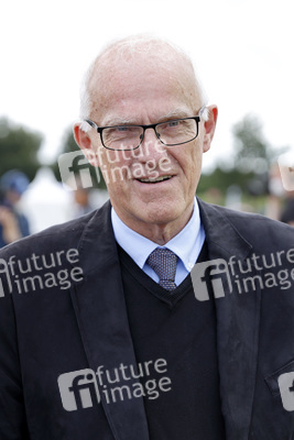 Armin Laschet bei der Inbetriebnahme das Pumpwerks Oberhausen