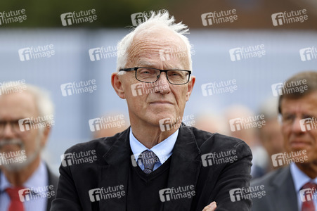 Armin Laschet bei der Inbetriebnahme das Pumpwerks Oberhausen