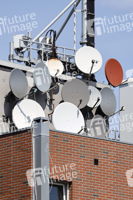 Symbolfoto TV-Schüsseln