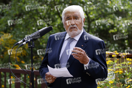 Verlegung eines Stolpersteins für NS-Opfer Bruno Lüdke in Berlin