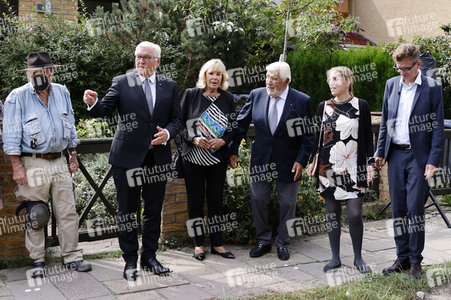 Verlegung eines Stolpersteins für NS-Opfer Bruno Lüdke in Berlin