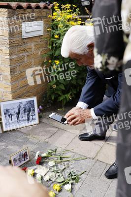 Verlegung eines Stolpersteins für NS-Opfer Bruno Lüdke in Berlin