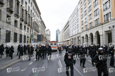 Demonstration von Kritikern der Corona-Maßnahmen in Berlin
