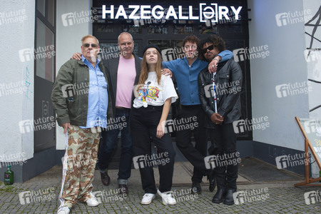 Vernissage 'Twins Meet Twins' in Berlin