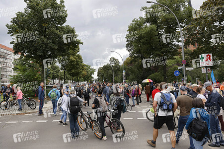 Demonstration von Kritikern der Corona-Maßnahmen in Berlin