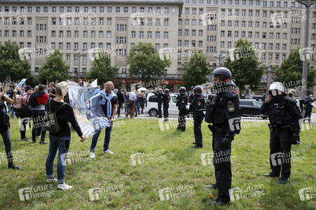 Demonstration von Kritikern der Corona-Maßnahmen in Berlin
