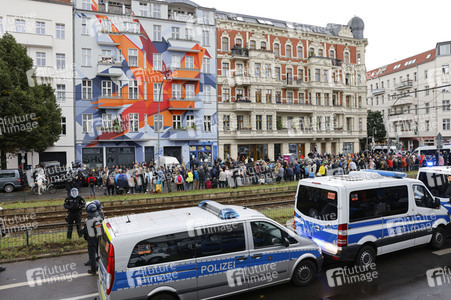 Demonstration von Kritikern der Corona-Maßnahmen in Berlin