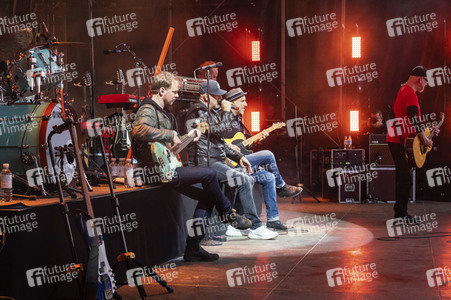 Autokultur-Konzert von Fury in the Slaughterhouse in Hannover