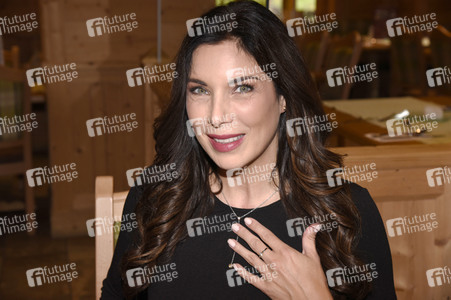 Präsentation Alexandra Polzin Schmuck Kollektion by Kado in Elisabethszell