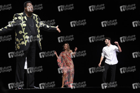 Pressecocktail zur Souldance Show 'Candle Light Cocktail' in Berlin