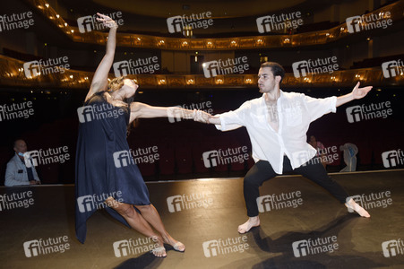 Pressecocktail zur Souldance Show 'Candle Light Cocktail' in Berlin