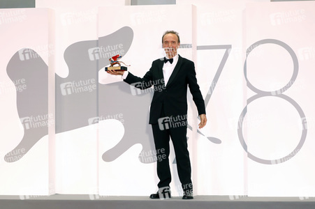 Goldener Löwe für Roberto Benigni, Internationale Filmfestspiele von Venedig 2021