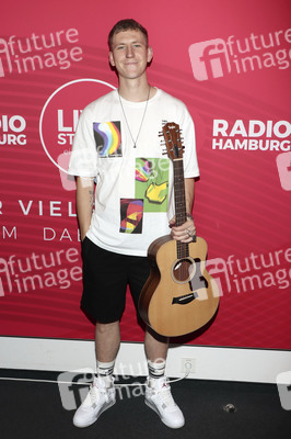 Nathan Evans bei Radio Hamburg