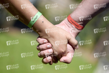 Symbolfoto geimpft und ungeimpft
