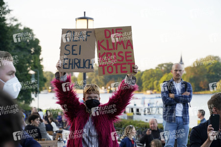 Olaf Scholz und Franziska Giffey beim Zukunftsgespräch in Berlin