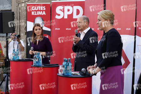 Olaf Scholz und Franziska Giffey beim Zukunftsgespräch in Berlin