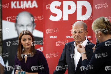 Olaf Scholz und Franziska Giffey beim Zukunftsgespräch in Berlin