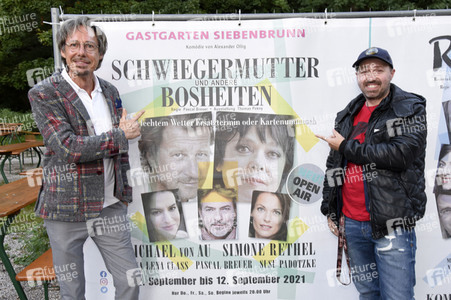Wiederaufnahme-Premiere 'Schwiegermutter und andere Bosheiten' in München