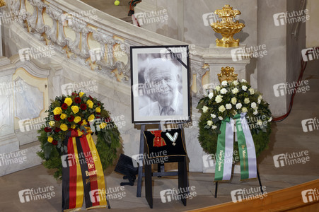 Trauerstaatsakt zu Ehren von Kurt Biedenkopf in Dresden
