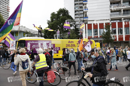 Unteilbar-Großdemonstration 'Für eine solidarische und gerechte Gesellschaft' in Berlin