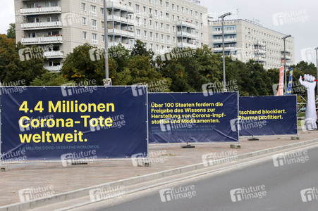 Unteilbar-Großdemonstration 'Für eine solidarische und gerechte Gesellschaft' in Berlin