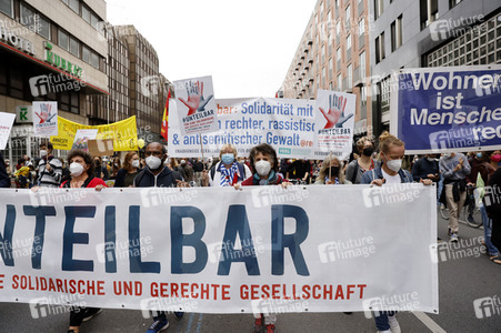 Unteilbar-Großdemonstration 'Für eine solidarische und gerechte Gesellschaft' in Berlin