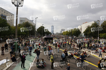 Unteilbar-Großdemonstration 'Für eine solidarische und gerechte Gesellschaft' in Berlin