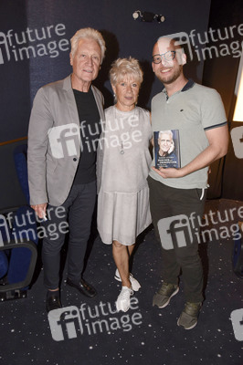 Matinee-Lesung 'Duschen und Zähneputzen - Was im Leben wirklich zählt' in München