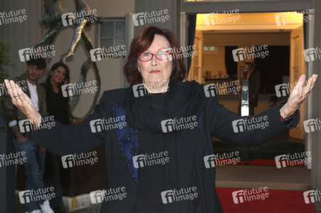 Theaterpremiere 'Dinge, die ich sicher weiß' in Berlin