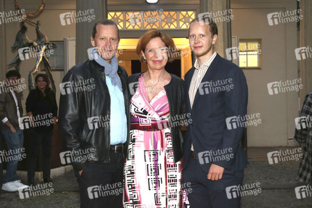 Theaterpremiere 'Dinge, die ich sicher weiß' in Berlin