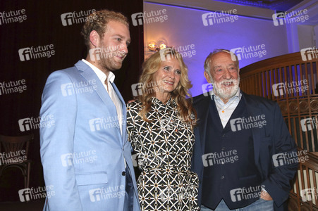 Theaterpremiere 'Dinge, die ich sicher weiß' in Berlin