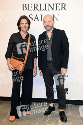 Gruppenausstellung Der Berliner Salon auf der MBFW Berlin Spring/Summer 2022