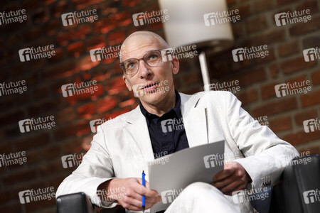 Sam Ginn und Hans Ulrich Gumbrecht auf der phil.cologne 2021 in Köln