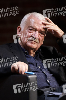 Sam Ginn und Hans Ulrich Gumbrecht auf der phil.cologne 2021 in Köln