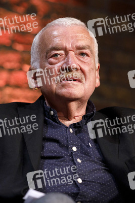 Sam Ginn und Hans Ulrich Gumbrecht auf der phil.cologne 2021 in Köln