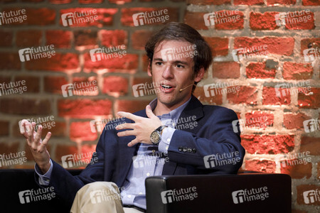 Sam Ginn und Hans Ulrich Gumbrecht auf der phil.cologne 2021 in Köln