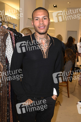 Natascha Gruen Fashion Show auf der Berlin Fashion Week Spring/Summer 2022