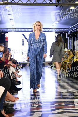 Natascha Gruen Fashion Show auf der Berlin Fashion Week Spring/Summer 2022