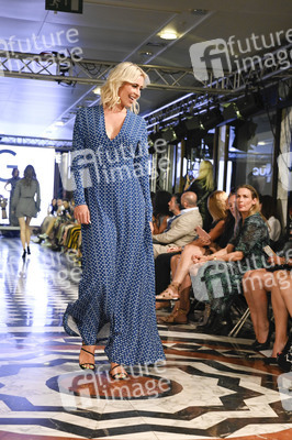 Natascha Gruen Fashion Show auf der Berlin Fashion Week Spring/Summer 2022