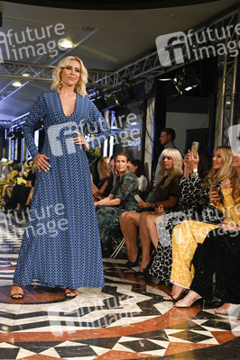 Natascha Gruen Fashion Show auf der Berlin Fashion Week Spring/Summer 2022