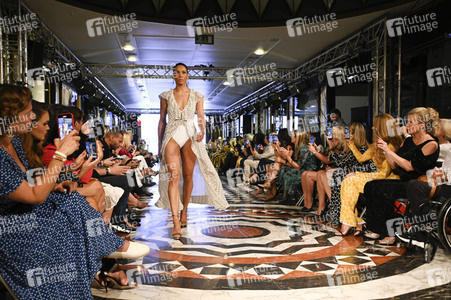 Natascha Gruen Fashion Show auf der Berlin Fashion Week Spring/Summer 2022