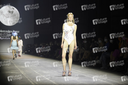Florentina Leitner Fashion Show auf der Berlin Fashion Week Spring/Summer 2022