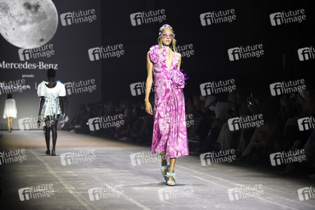 Florentina Leitner Fashion Show auf der Berlin Fashion Week Spring/Summer 2022