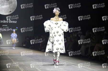 Florentina Leitner Fashion Show auf der Berlin Fashion Week Spring/Summer 2022