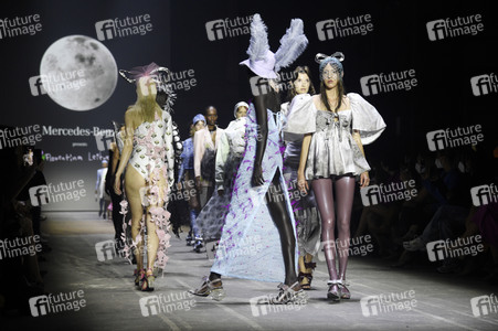 Florentina Leitner Fashion Show auf der Berlin Fashion Week Spring/Summer 2022