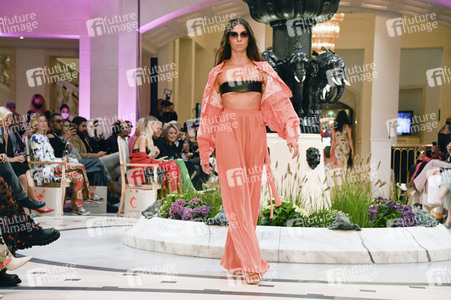 Anja Gockel Fashion Show auf der Berlin Fashion Week Spring/Summer 2022