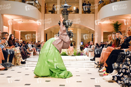 Anja Gockel Fashion Show auf der Berlin Fashion Week Spring/Summer 2022