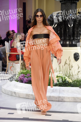 Anja Gockel Fashion Show auf der Berlin Fashion Week Spring/Summer 2022
